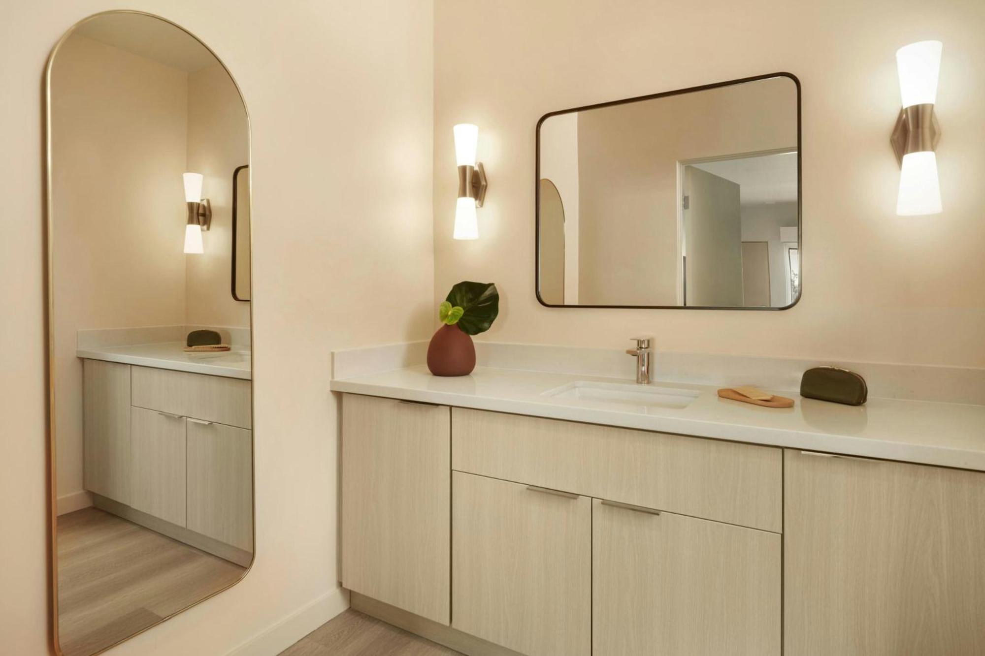 City Center Hotel Long Beach, Sonder By Marriott Bonvoy Bagian luar foto