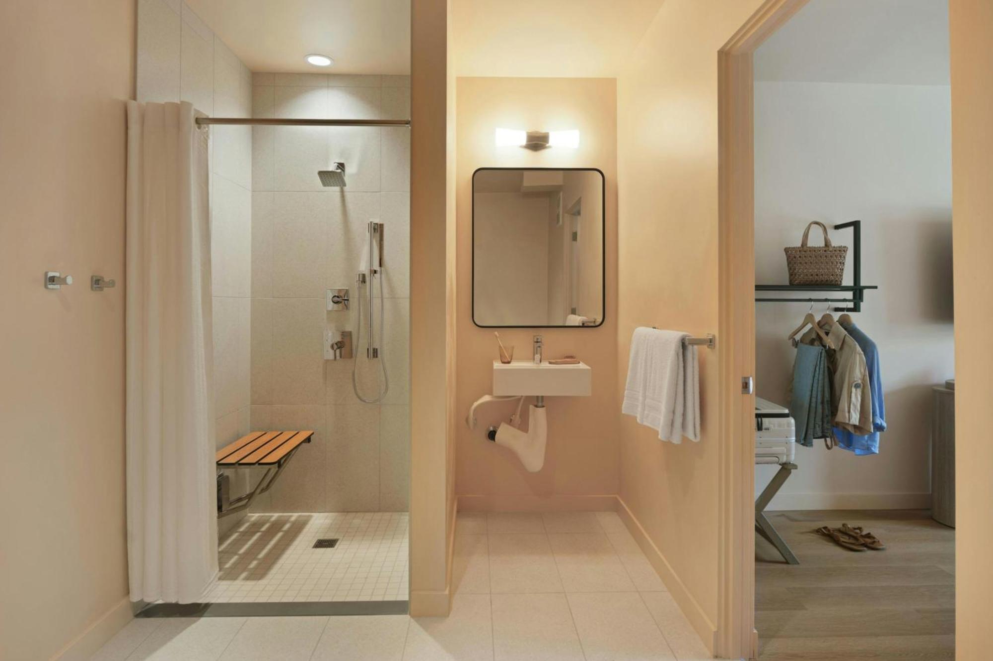 City Center Hotel Long Beach, Sonder By Marriott Bonvoy Bagian luar foto